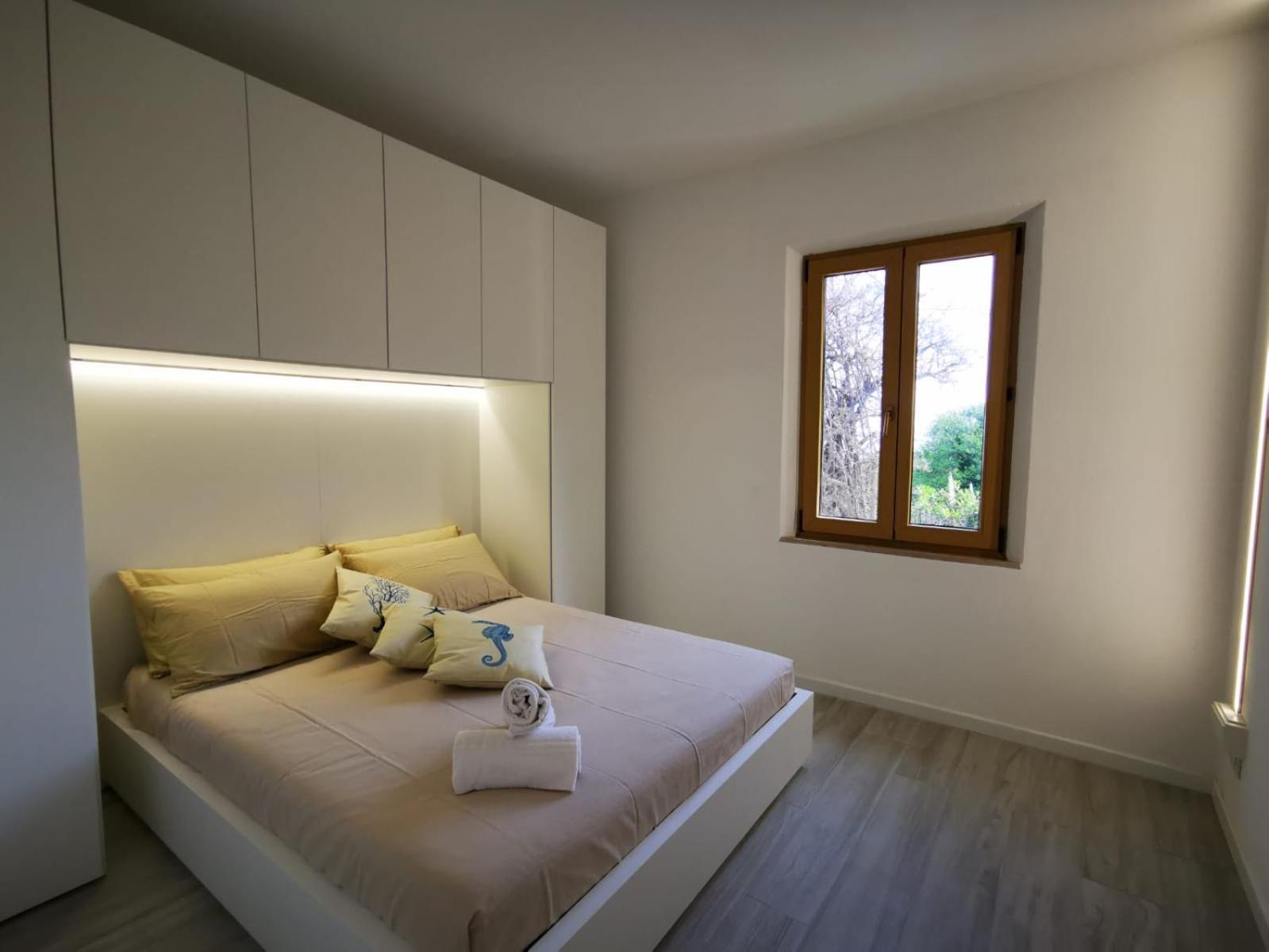 Casa Panoramica Bouganville SantʼAndrea Екстериор снимка