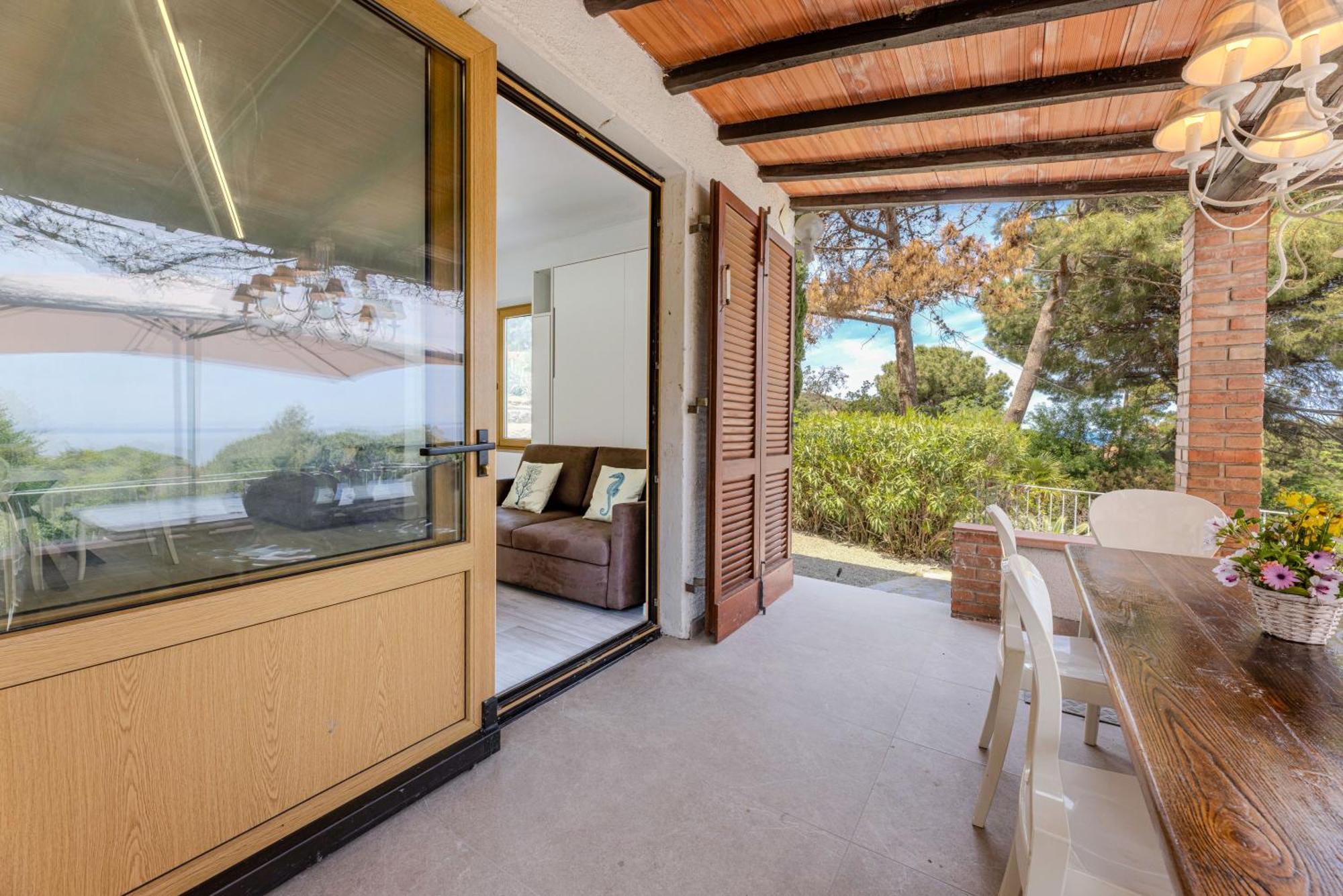 Casa Panoramica Bouganville SantʼAndrea Екстериор снимка