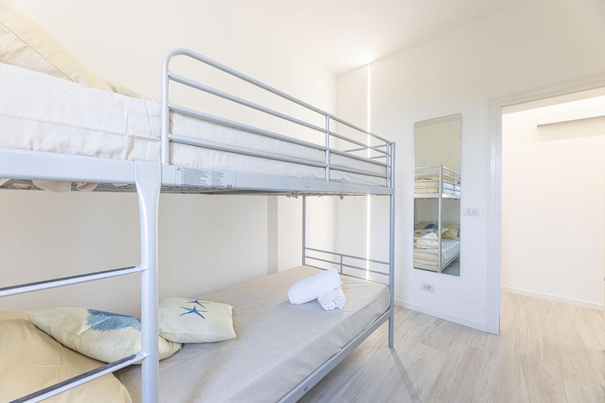 Casa Panoramica Bouganville SantʼAndrea Екстериор снимка